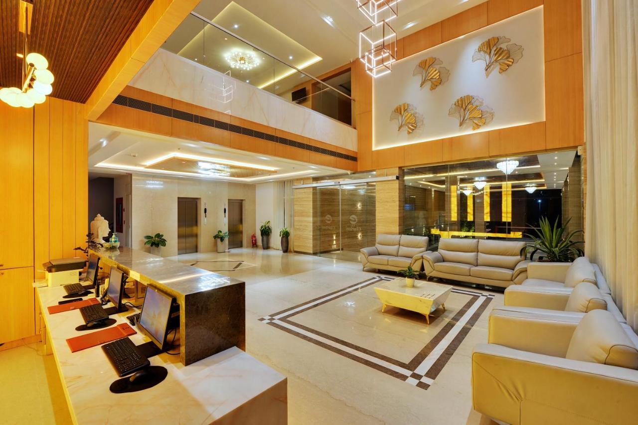 Clarion Hotel Bangalore Yesvantpur Exterior foto