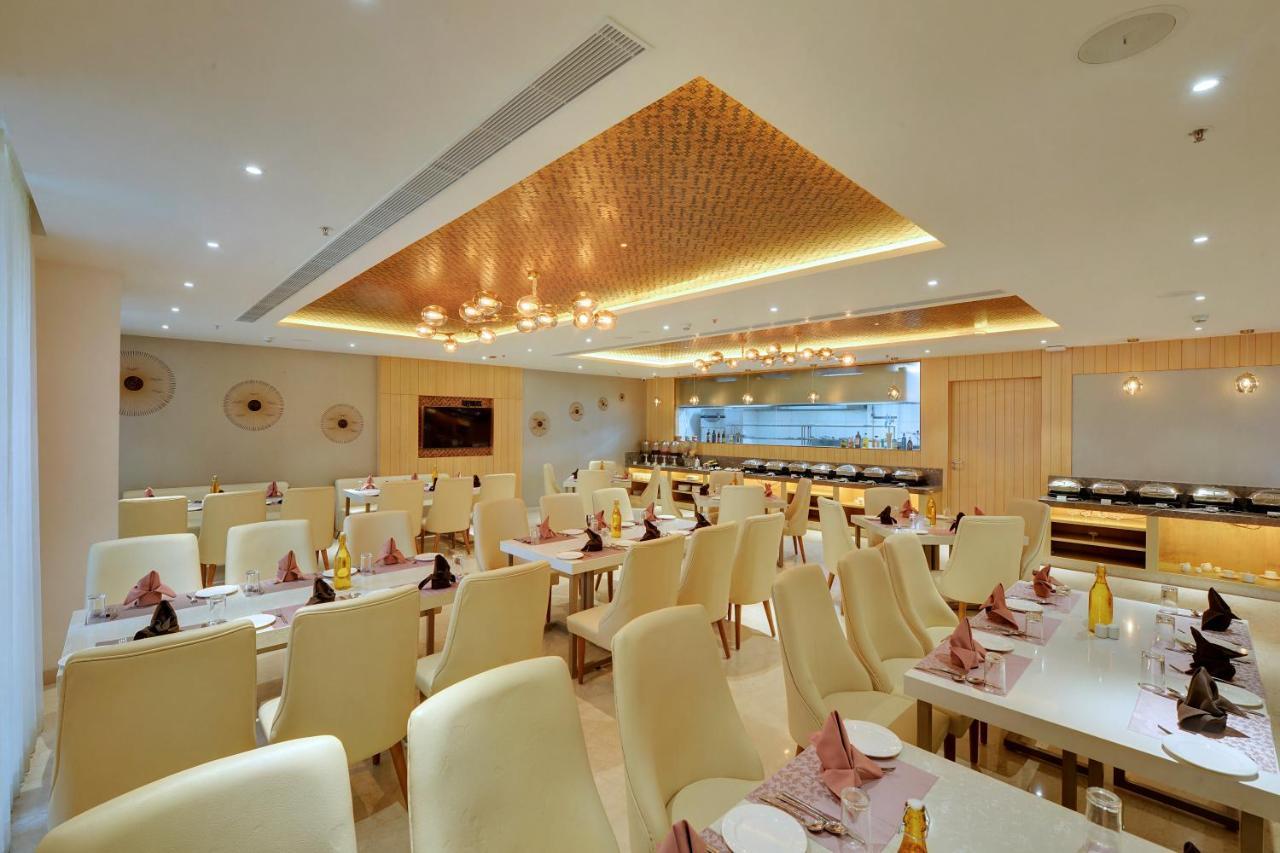 Clarion Hotel Bangalore Yesvantpur Exterior foto